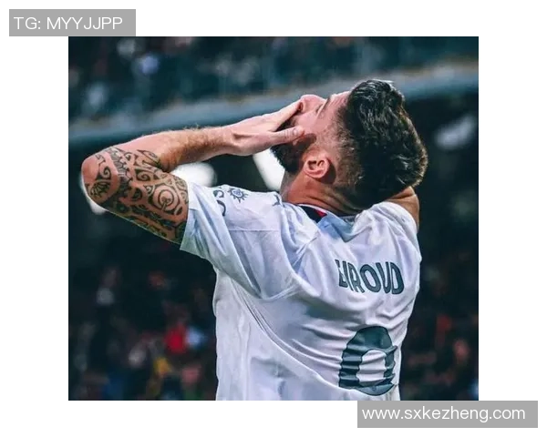 欧联杯曼联逆转AC米兰绝杀瞬间引发争议判罚全场沸腾